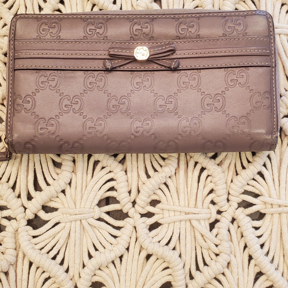 Gucci Guccissima zip around wallet lavender 💜